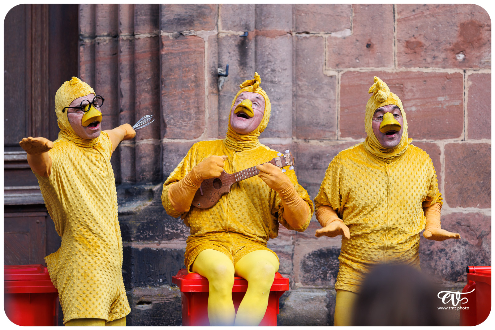 UN POUR TOUS TOUS POUSSIN ! - LES ARTS PITRES